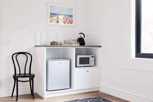 Richmond Studio Apt | Close to MCG & Woolworths Room Type - Queen Studio