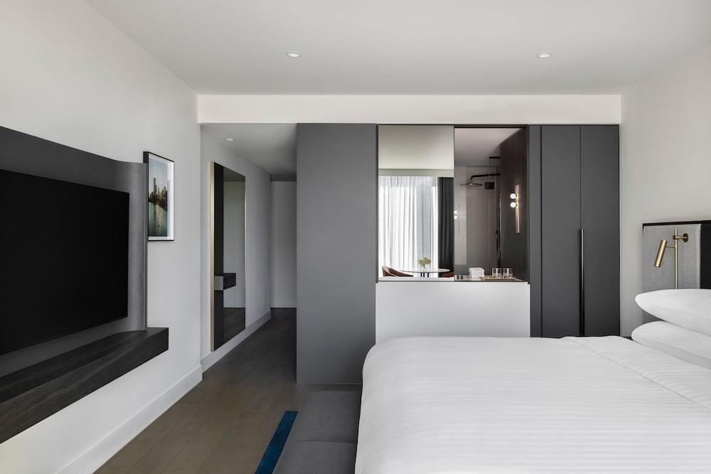 Melbourne Marriott Hotel Docklands - Tap to explore photos