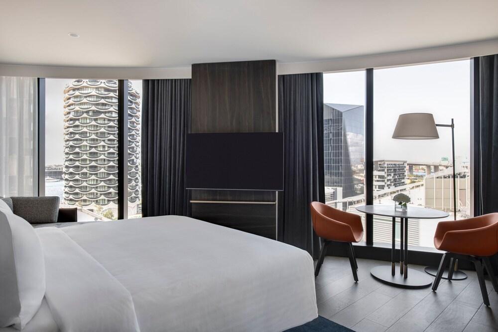 Melbourne Marriott Hotel Docklands Room Type - Club Room, 1 Double Bed (Bathtub)