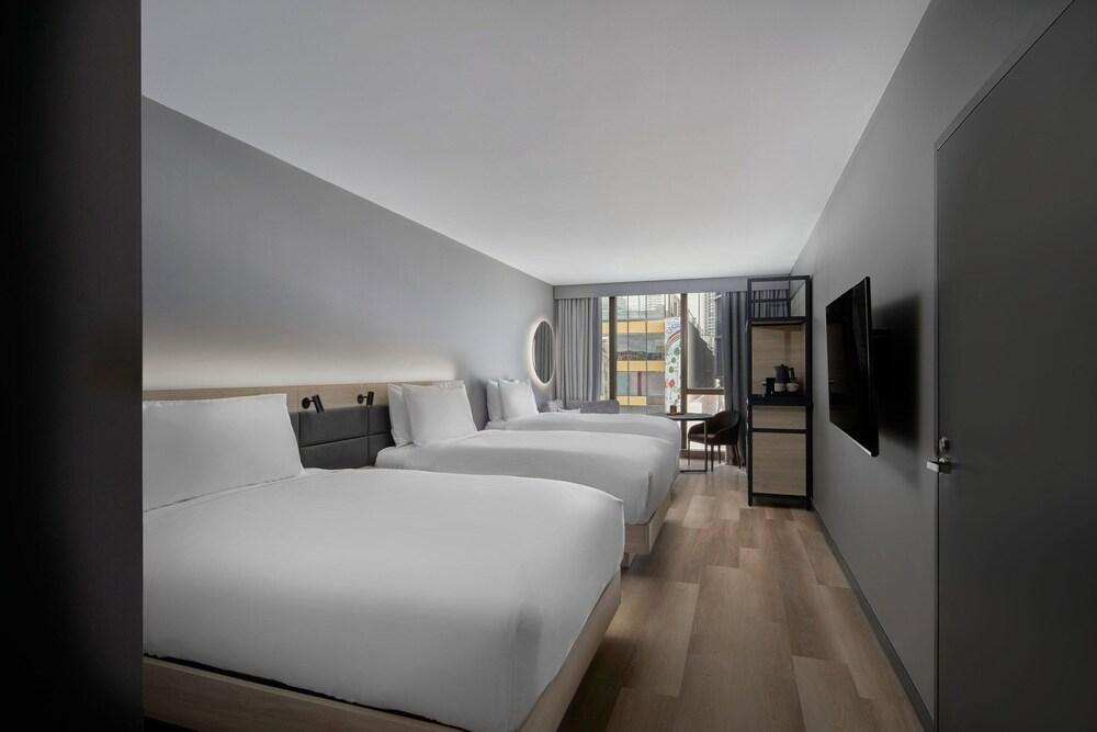 AC Hotel Melbourne Southbank by Marriott Room Type - Deluxe Room, 3 Twin Beds