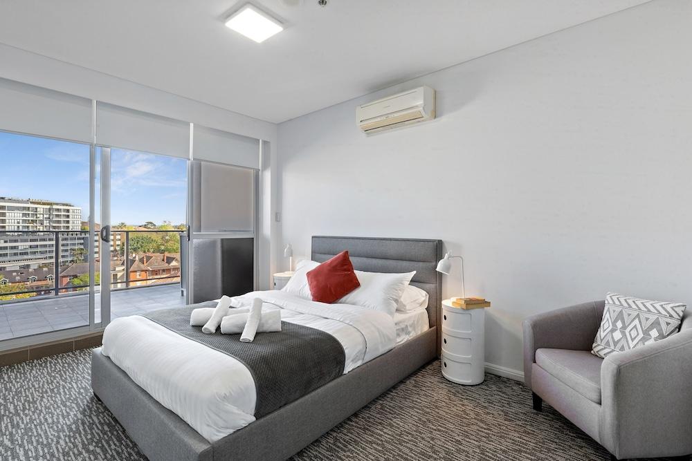 Astra Apartments Miller Street