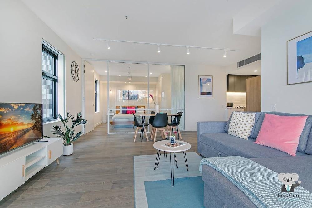 Kozyguru | Cozy Comfy APT Near Sydney Airport & CBD - Tap to explore photos