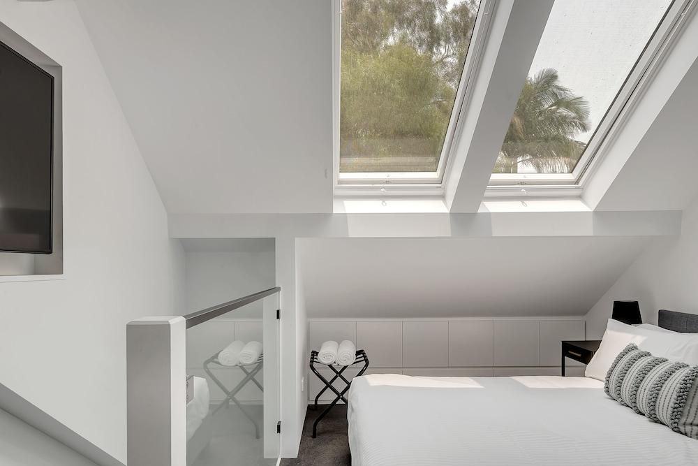 Outstanding Comfort Darlinghurst House - Tap to explore photos