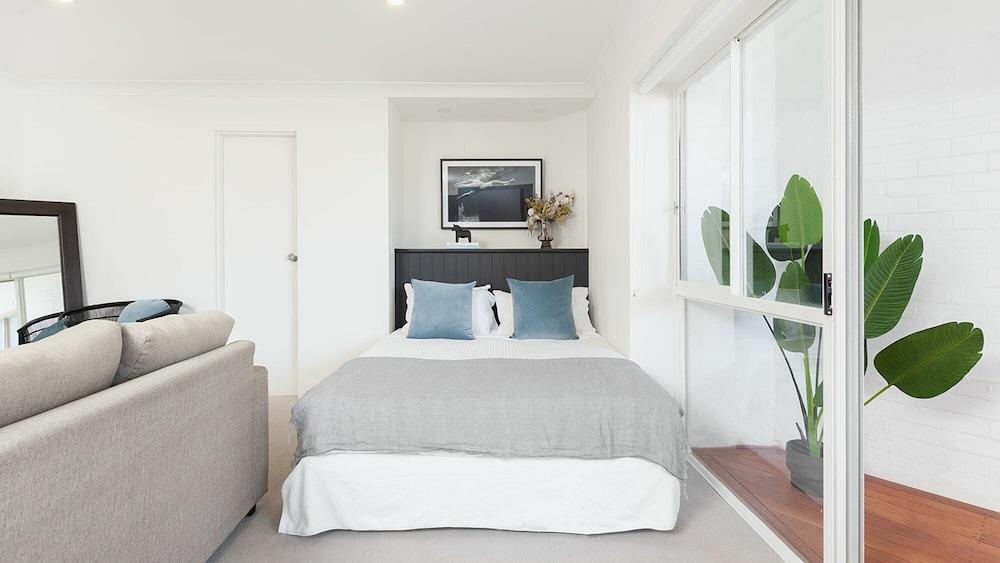 Ultimate Bondi Living - Tap to explore photos
