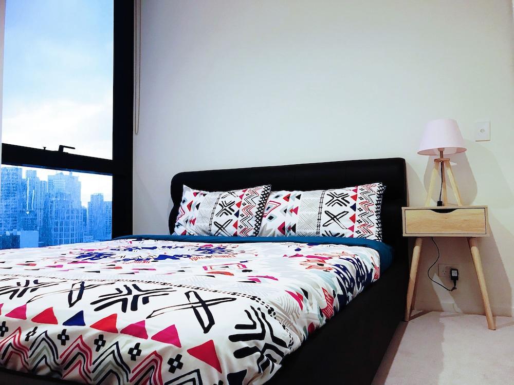 Stunning View Daystt APT Southbank - Tap to explore photos