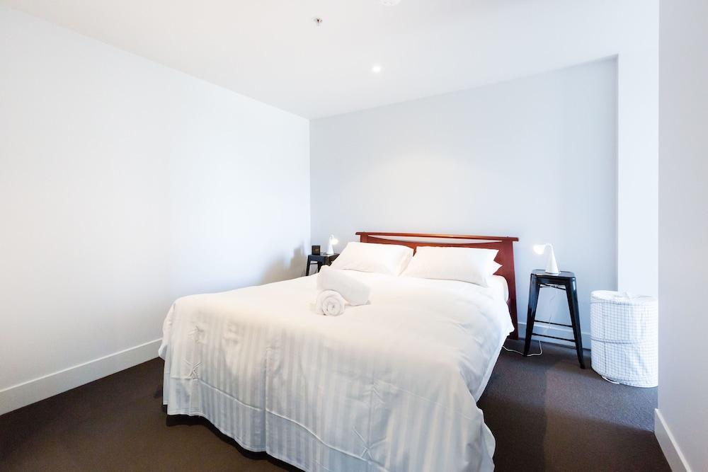 ERICA, 2BDR South Yarra Apartment - Tap to explore photos