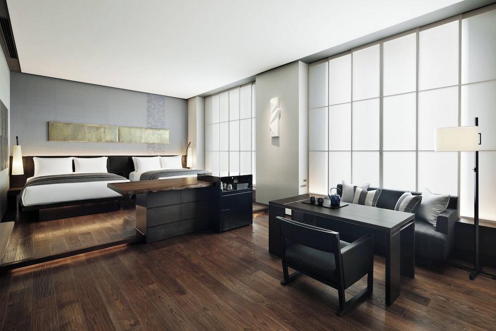 AC Hotel Tokyo Ginza by Marriott Room Type - Premium Room, 2 Queen Beds