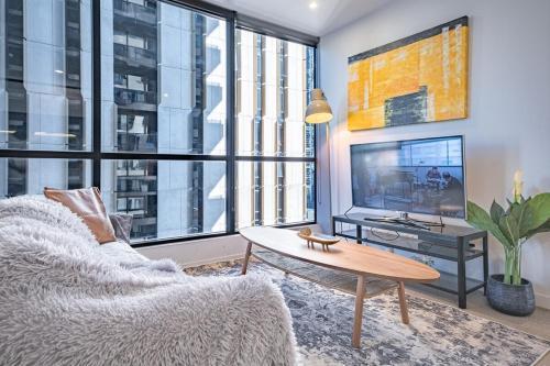 Lovely 2br Apartment Balcony Wifi Cbd - Tap to explore photos