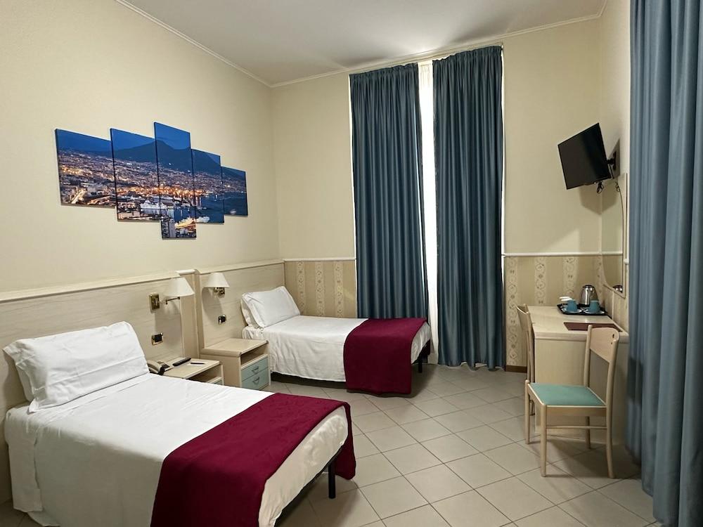 Hotel Ottaviano Augusto - Tap to explore photos