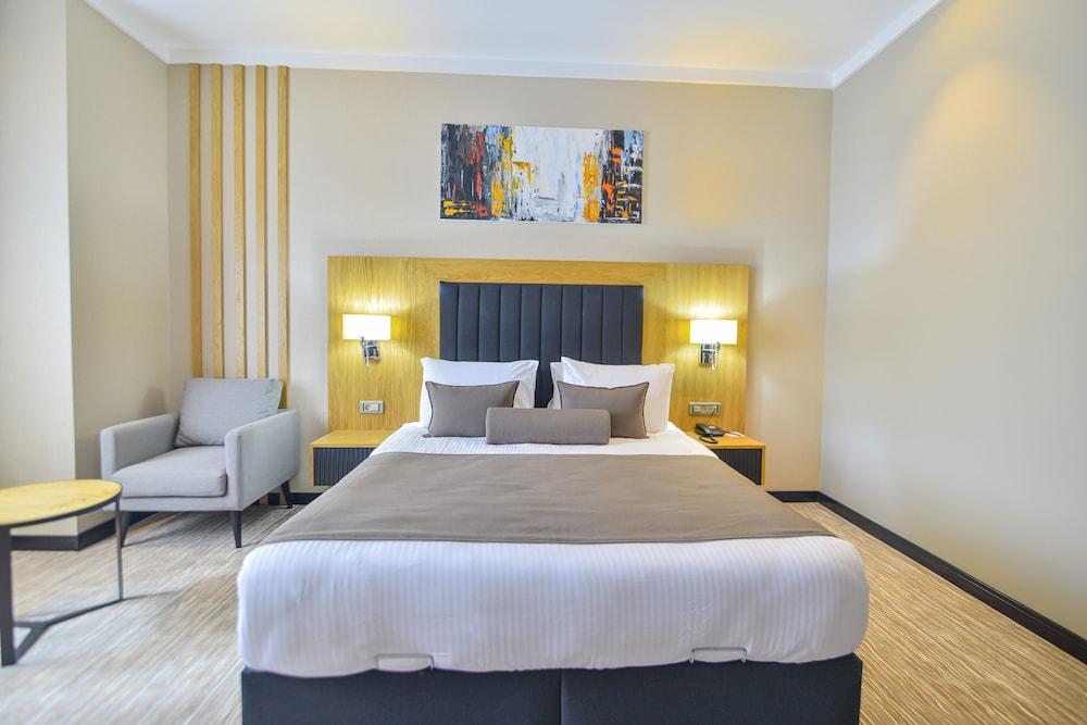 Serenity Comfort Hotel Room Type - Standard Room