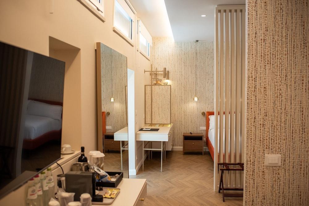 Sentho Roma Room Type - Deluxe Quadruple Room