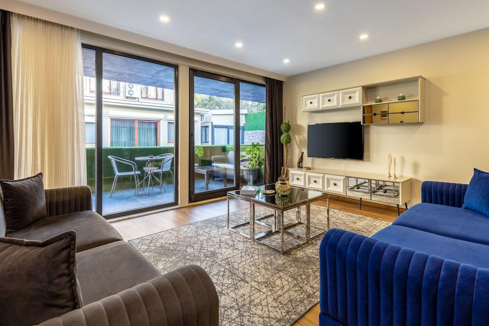 BayMari Suites Plus Florya Room Type - Luxury Apartment, 1 Bedroom, Pool Access