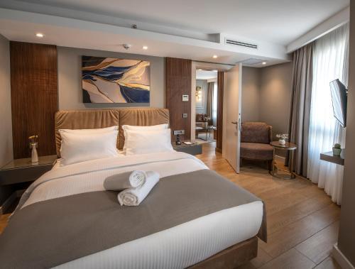 Valente Suites&Hotel Room Type - Deluxe Suite