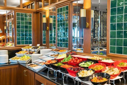Aspera Hotel Golden Horn - Tap to explore photos
