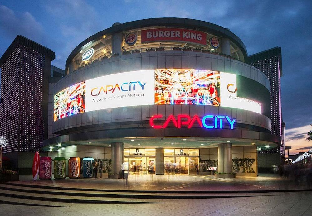 Blueway - Tap to explore photos