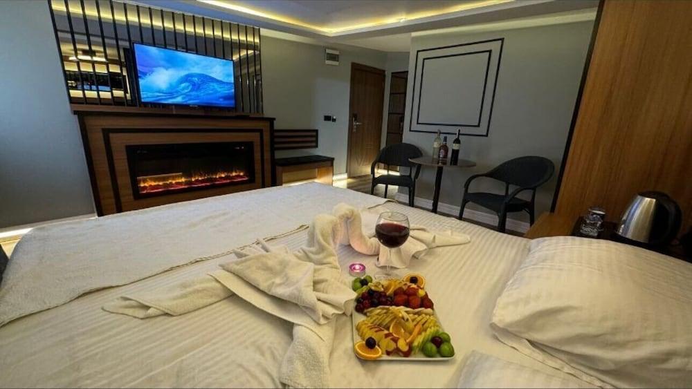 Blueway Room Type - Panoramic Studio Suite
