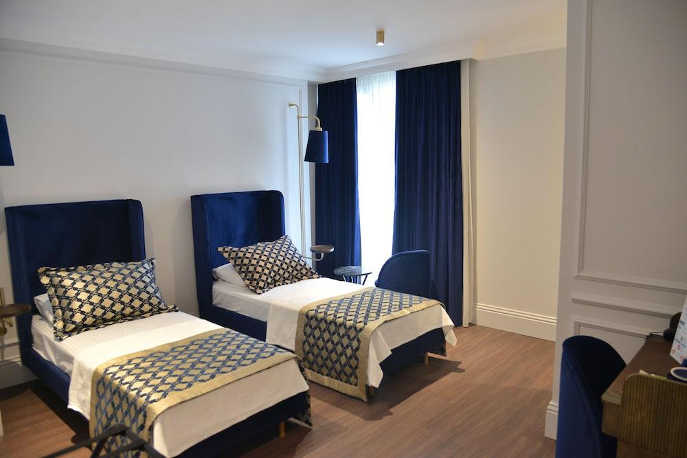 A11 Exclusive Hotel Room Type - Deluxe Twin Room, 1 Bedroom