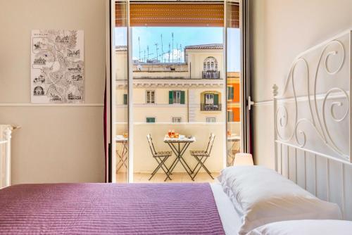 Un Attimo a Roma B&B Room Type - Deluxe Double Room with Balcony