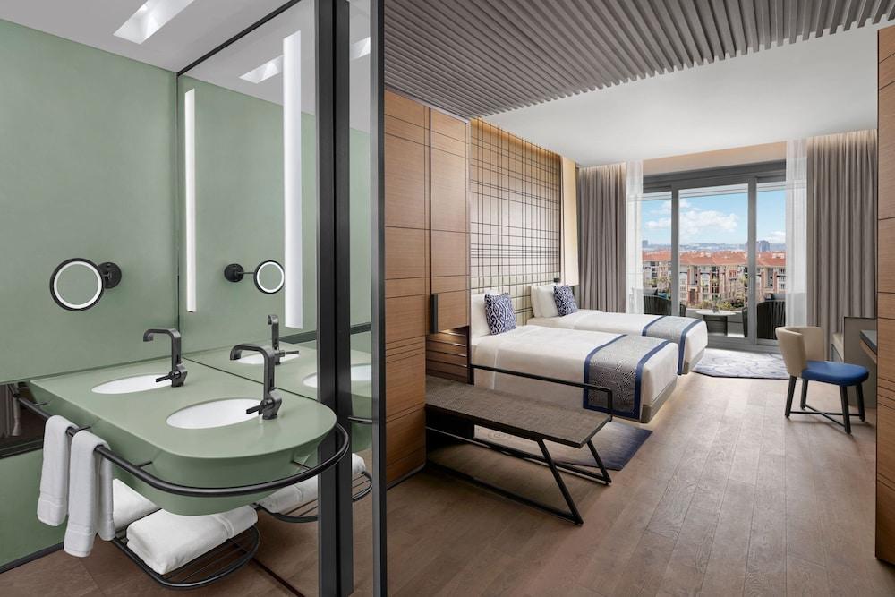 JW Marriott Hotel Istanbul Marmara Sea - Tap to explore photos