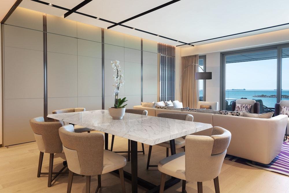JW Marriott Hotel Istanbul Marmara Sea Room Type - Splendor Two Bedroom Residence, Executive Lounge Access, 2 King, Sea View, Balcony