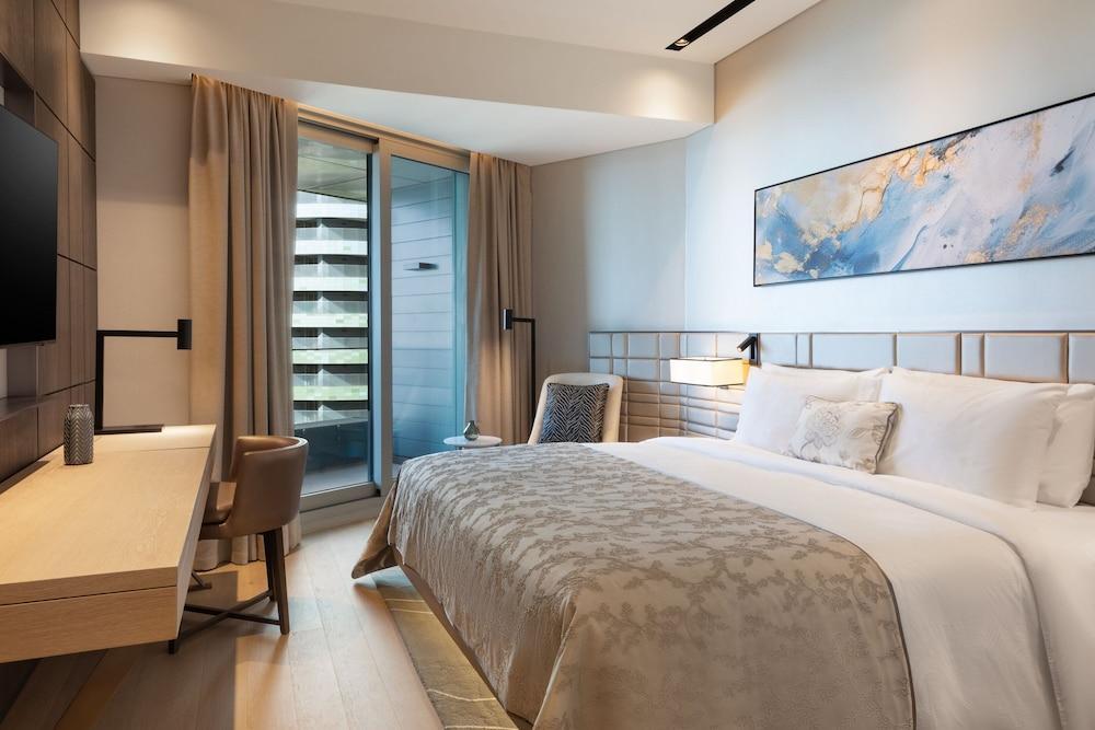 JW Marriott Hotel Istanbul Marmara Sea - Tap to explore photos