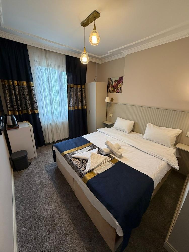 Liora Old City Room Type - Deluxe Double Room