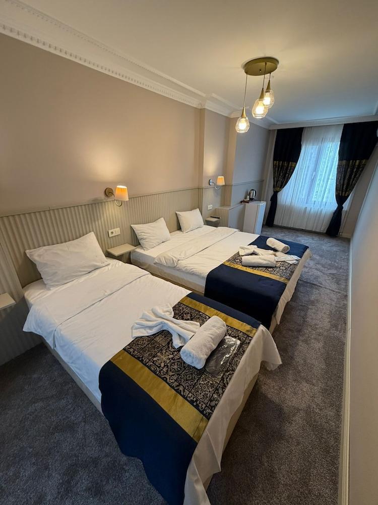 Liora Old City Room Type - Deluxe Triple Room