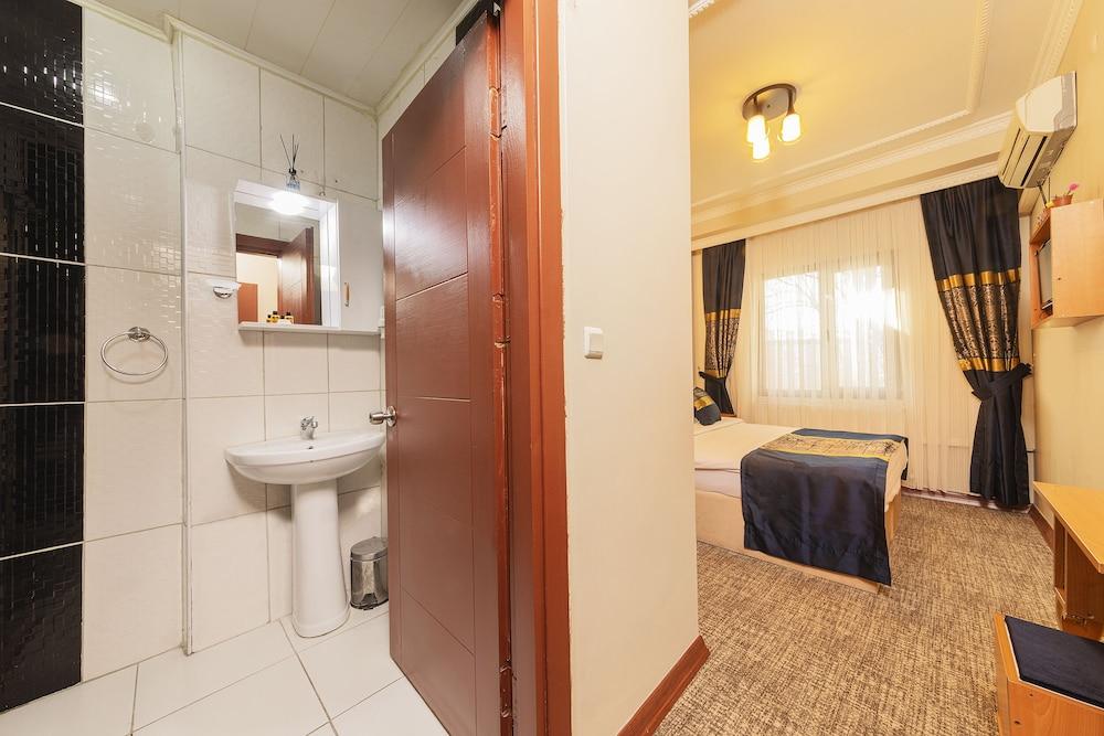 Vefa Hotel & Suites Room Type - Deluxe Double Room