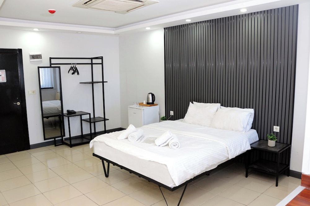 Big Life Hotel Room Type - Deluxe Double Room