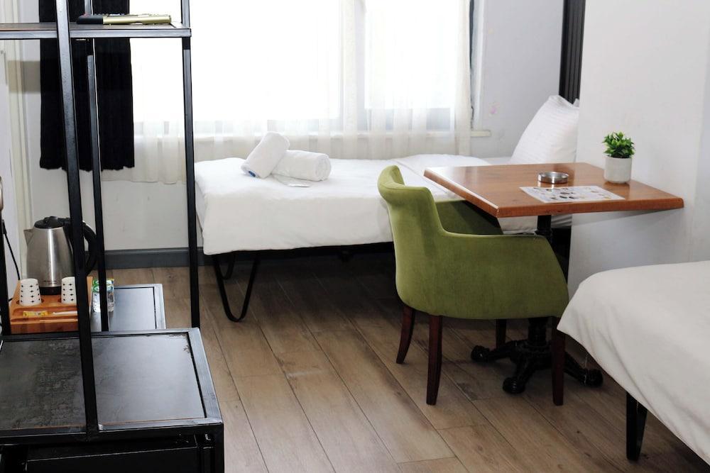 Big Life Hotel Room Type - Classic Twin Room