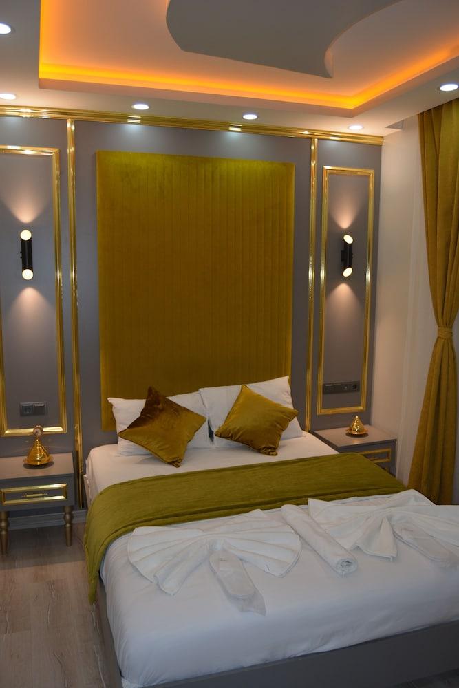 Santa Rio Taksim Room Type - Business Suite