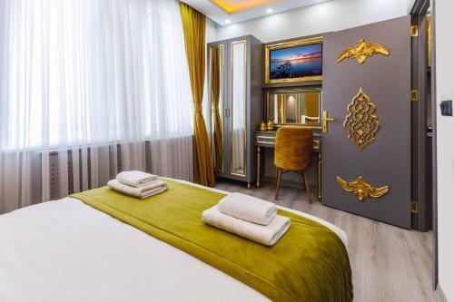 Santa Rio Taxim Room Type - Luxury Triple Room