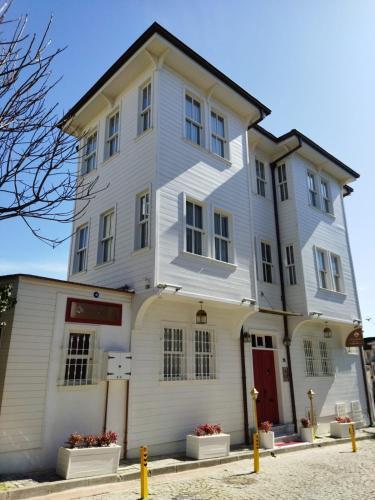 White Palace Old City Boutique Hotel - Tap to explore photos