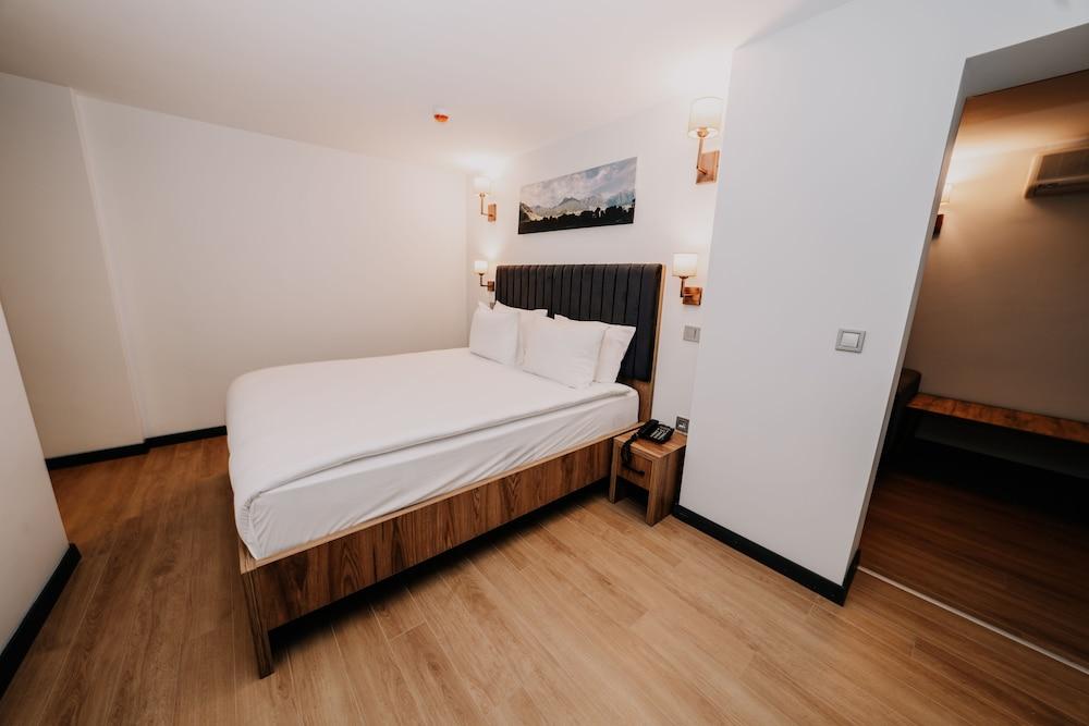 Business Life Hotel & SPA Bakırköy Room Type - Superior Double Room