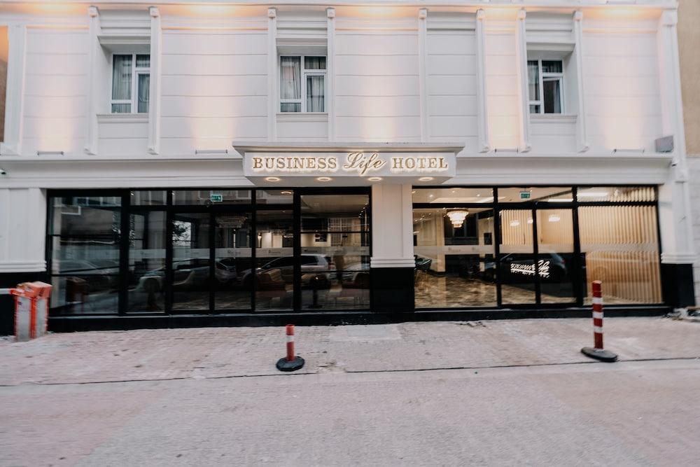 Business Life Hotel & SPA Bakırköy - Tap to explore photos