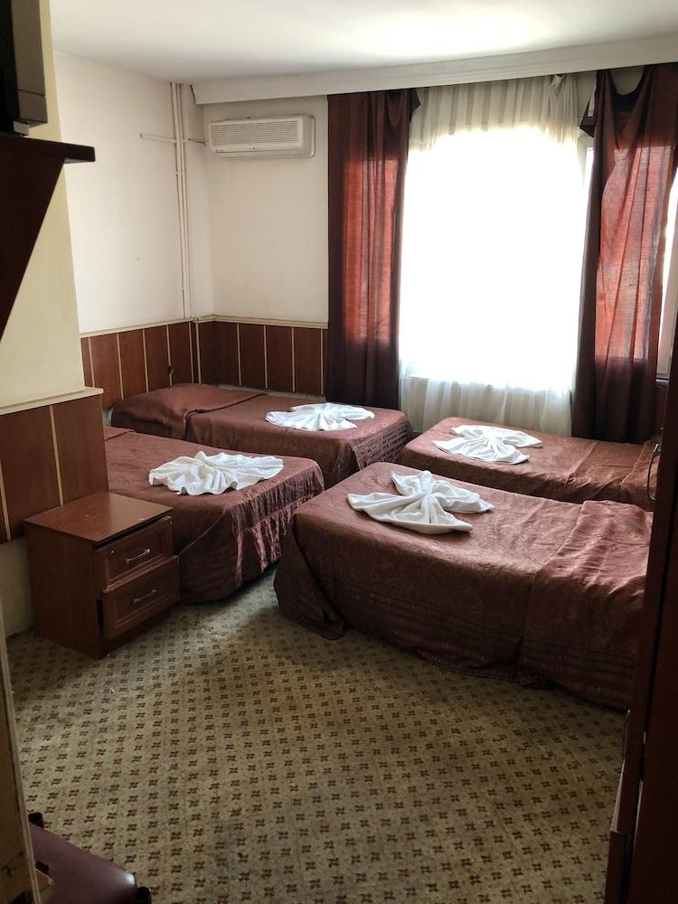 Butique House Room Type - City Triple Room