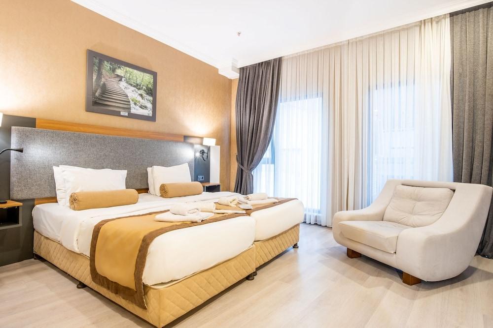 Orange Hotel & Spa Room Type - Family Suite