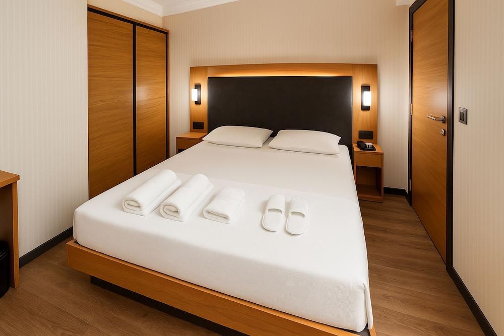 Orange Hotel & Spa Room Type - Economy Room, Windowless and Without Air Conditioning Orange Hotel & Spa Room Type - Economy Room, Windowless and Without Air Conditioning