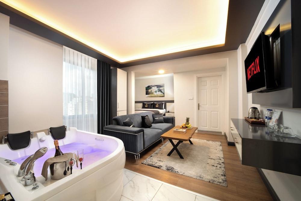Bakırköy Zeugma Suit Room Type - Executive Suite, 1 Queen Bed, Jetted Tub Bakırköy Zeugma Suit Room Type - Executive Suite, 1 Queen Bed, Jetted Tub