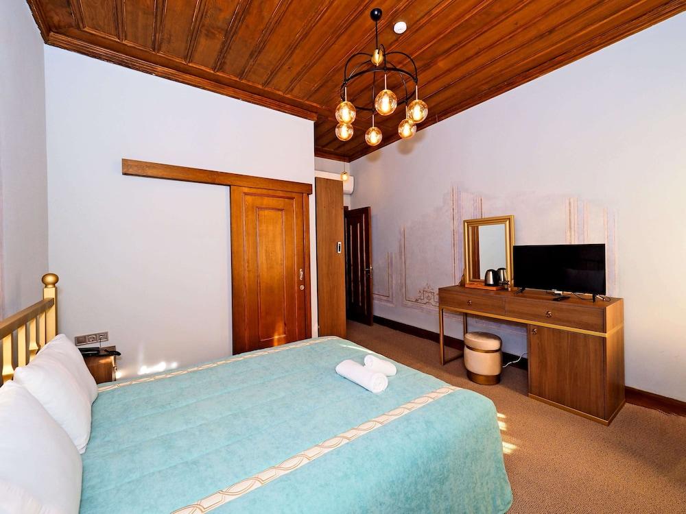 Taksim Estane Butik Otel - Tap to explore photos