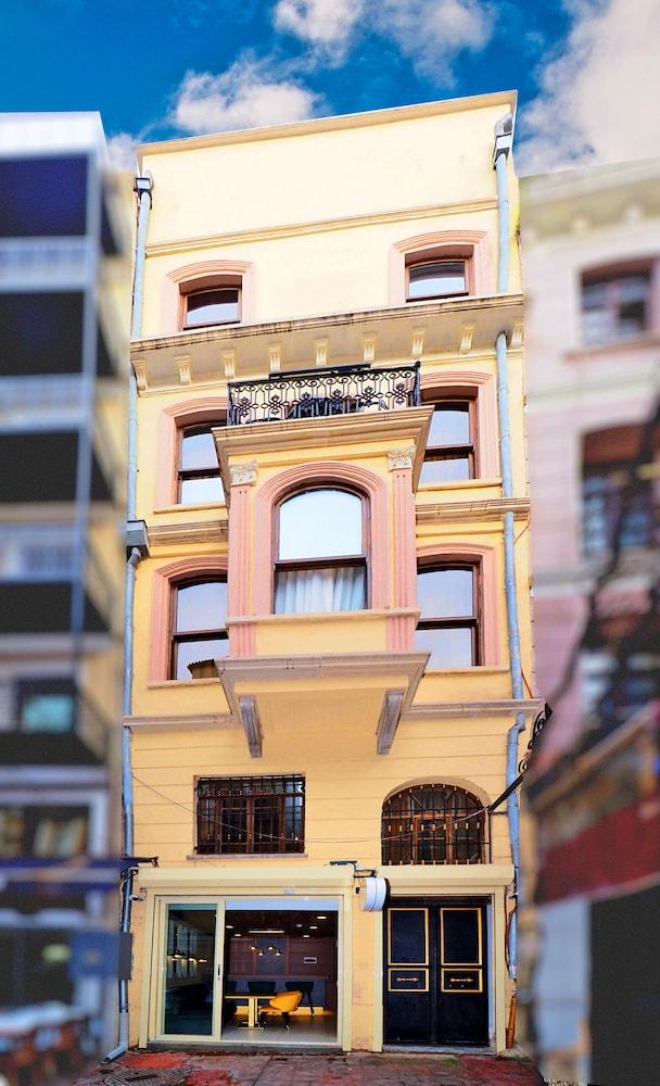 Taksim Estane Butik Otel - Tap to explore photos
