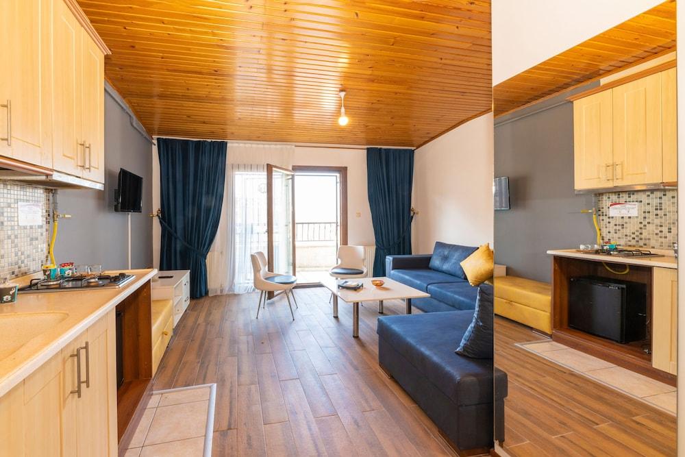 Opera House Hotel Room Type - Suite with Balcony