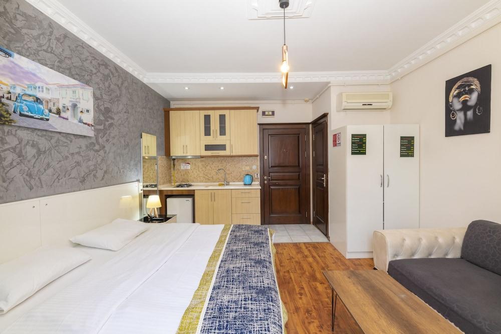 Opera House Hotel Room Type - Standard Triple Room