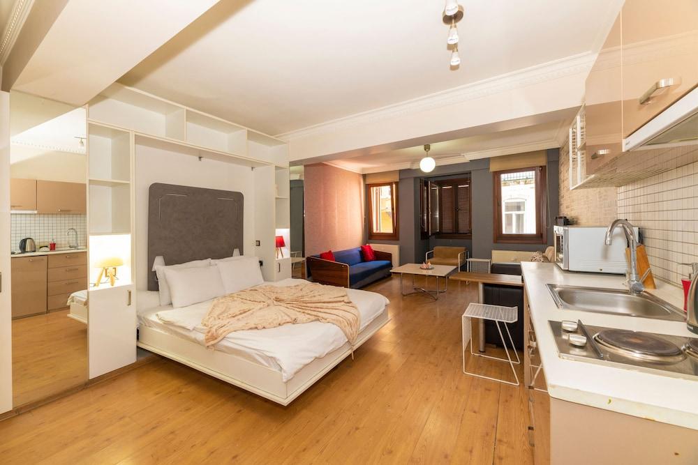 Opera House Hotel Room Type - Standard Family Room