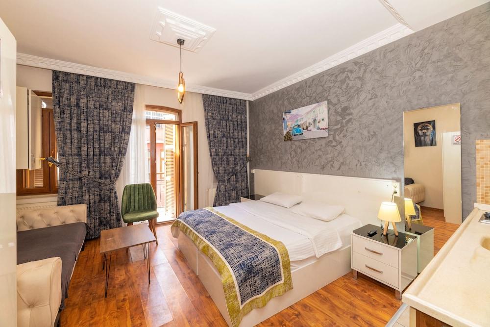Opera House Hotel Room Type - Superior Triple Room