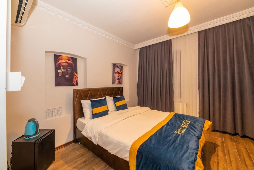 Opera House Hotel Room Type - Economy Double Room