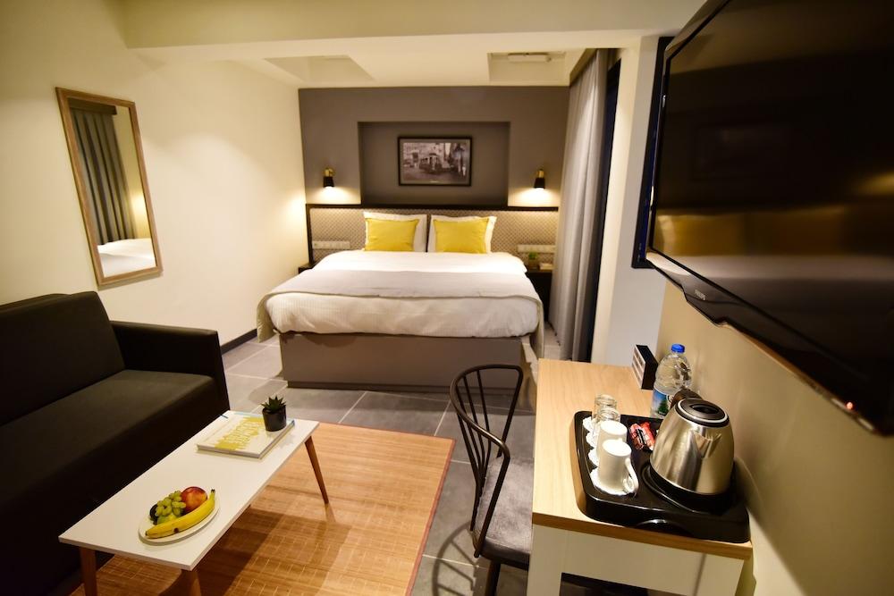 The Row Taksim Hotel Room Type - Superior Double Room (Basement Floor)