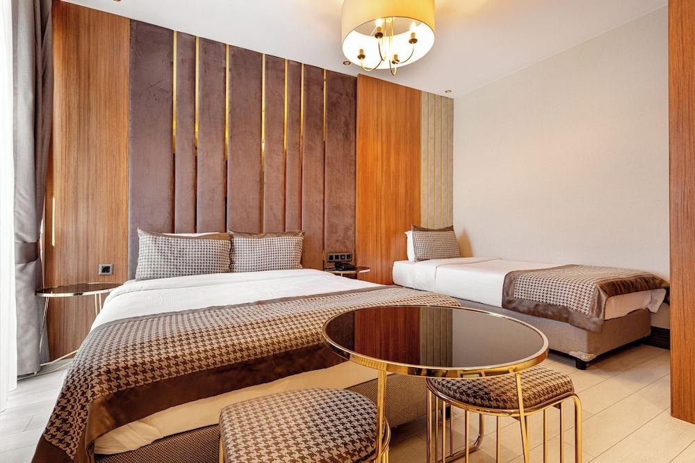 Santra Hotel Room Type - Classic Triple Room