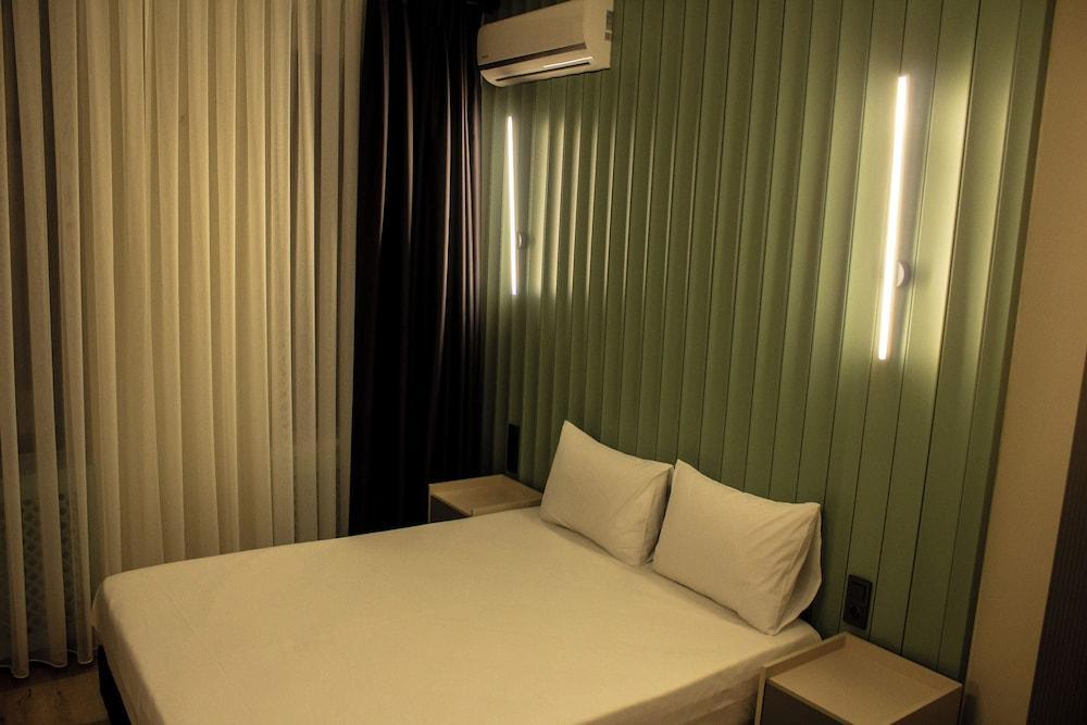 Genoa Port Hotel Room Type - Standard Double Room