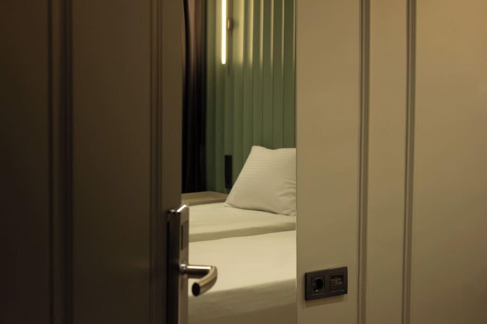 Genoa Port Hotel Room Type - Standard Twin Room, 1 Bedroom
